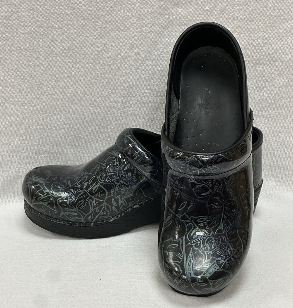 Dansko Professional Clog Shoe Black Patent Tropical Leaf Size 39